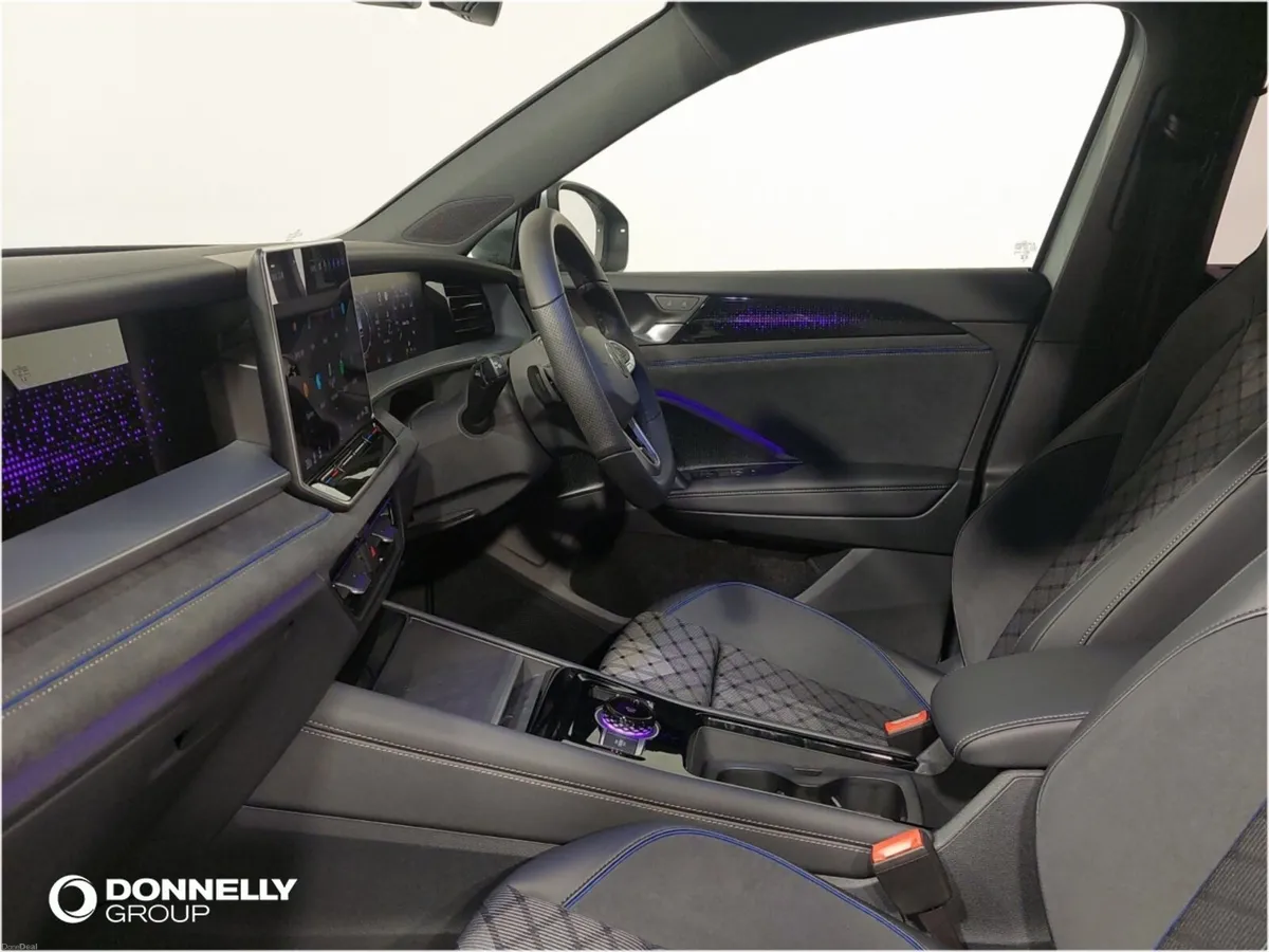 Volkswagen Tayron Estate R-Line - Image 2