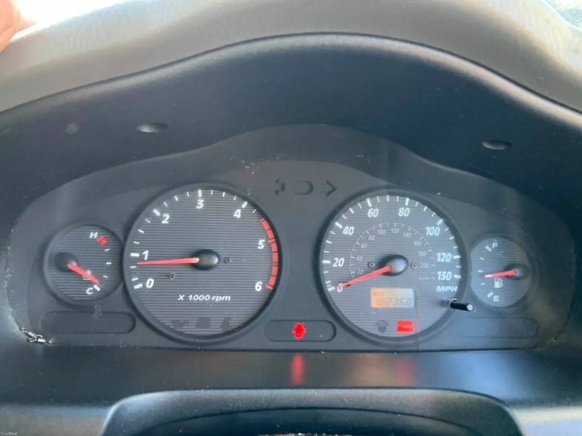 Hyundai Santa Fe 2002 - Image 2