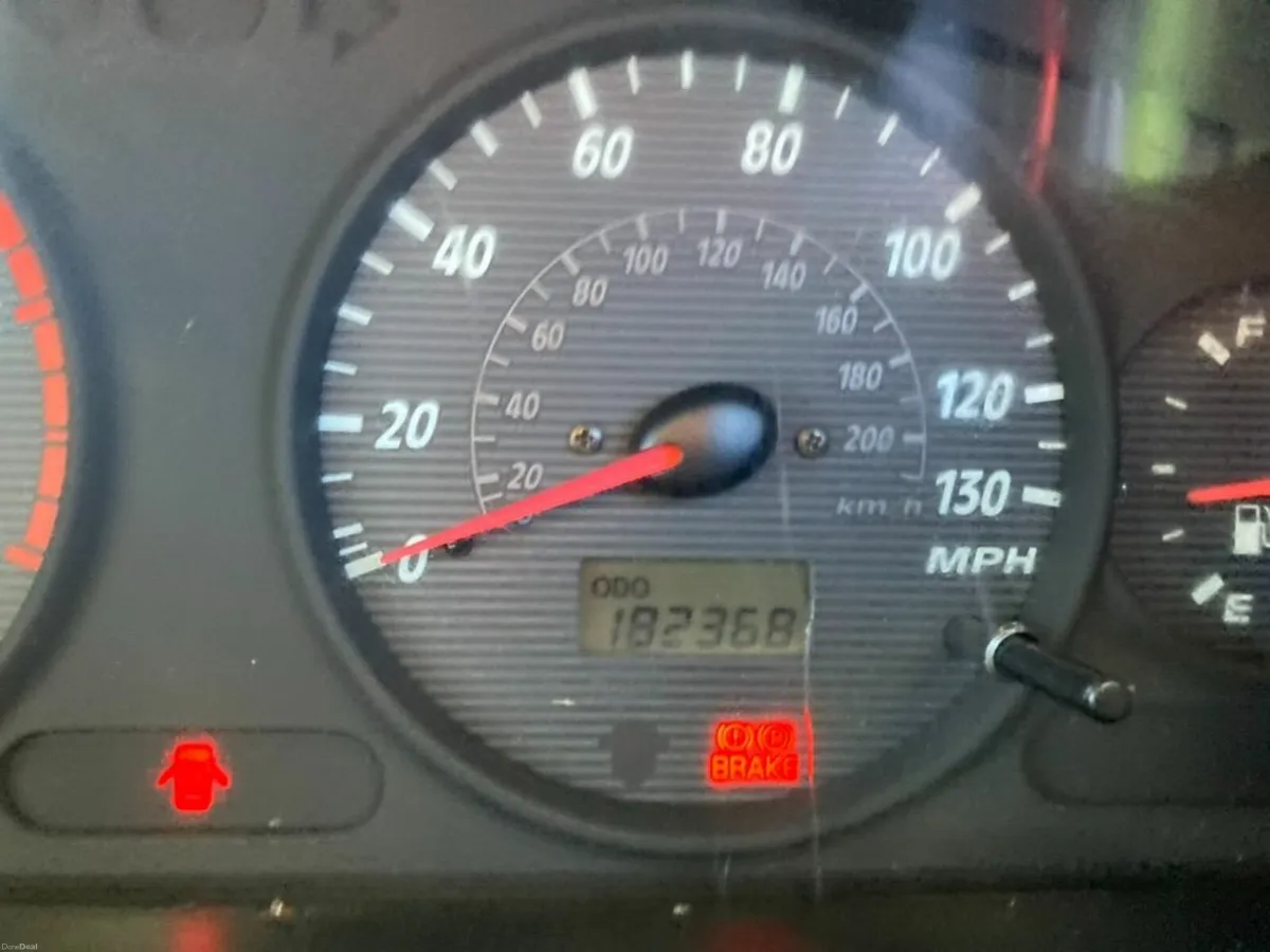 Hyundai Santa Fe 2002 - Image 3