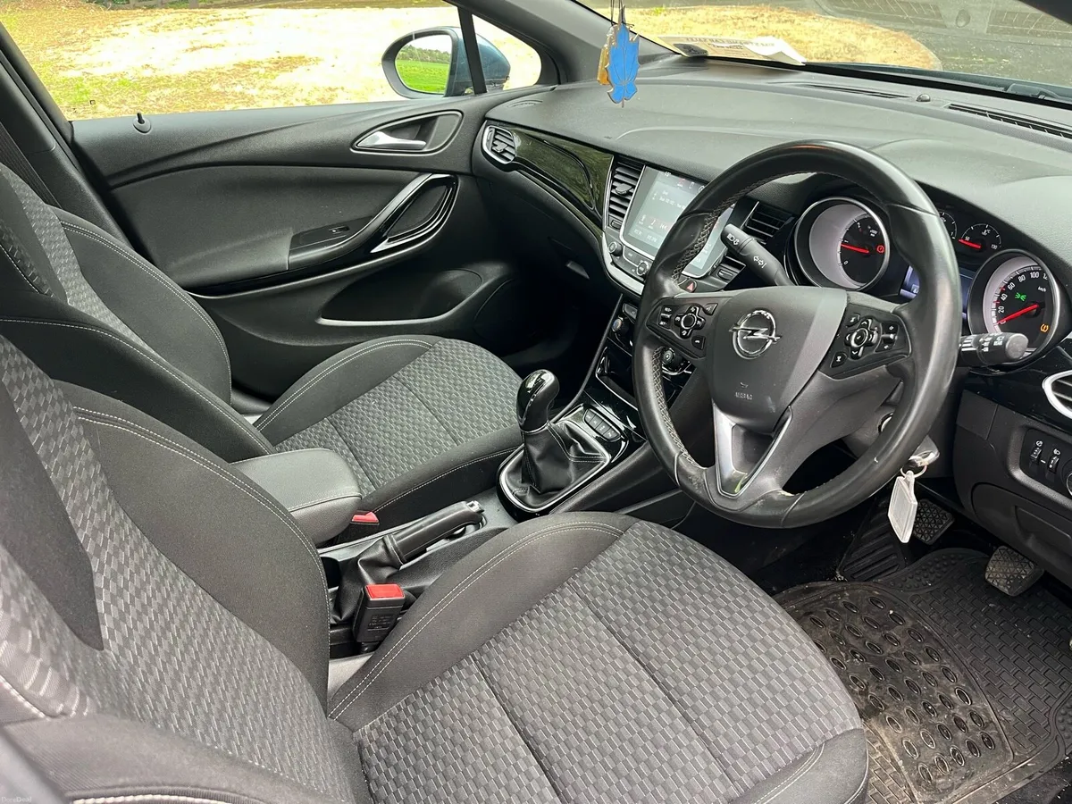 Opel Astra 1.6l TDI - Image 4