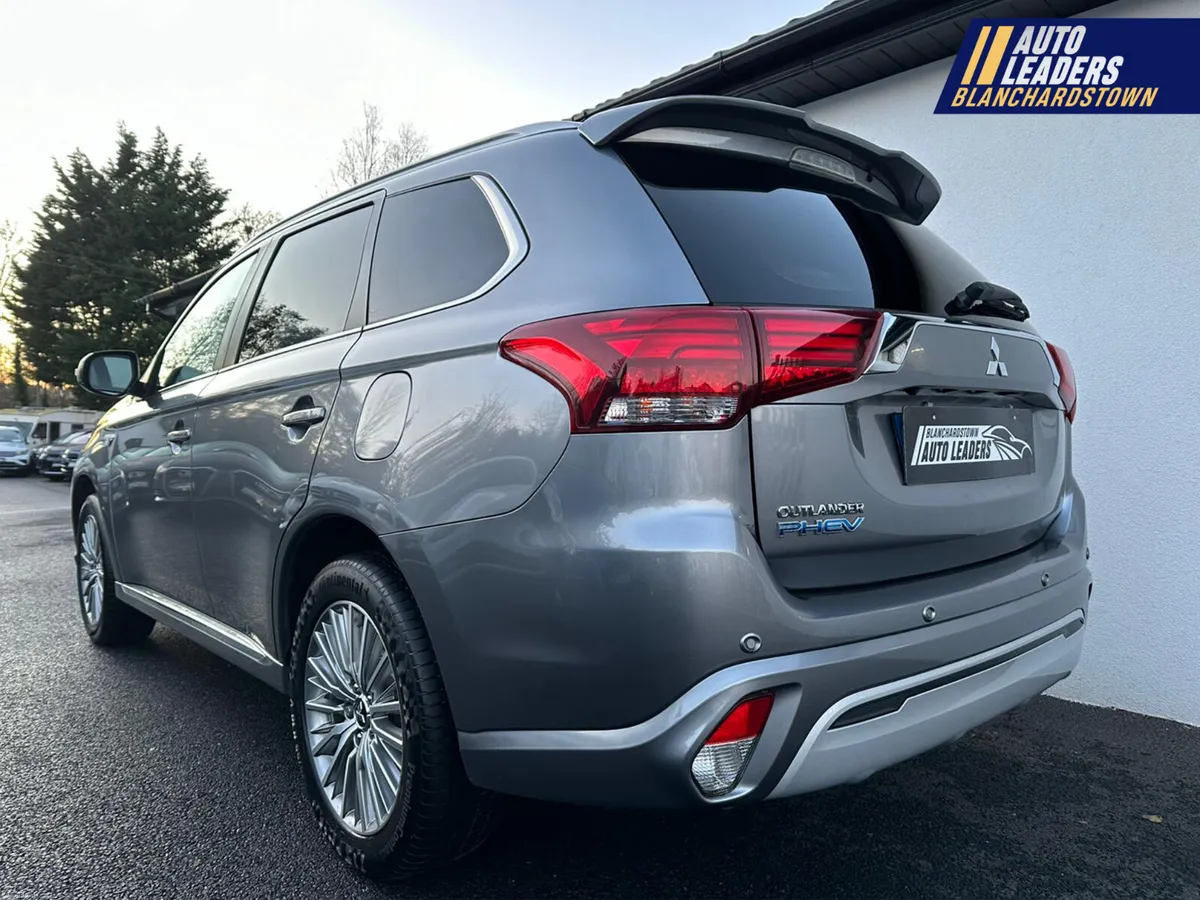 MITSUBISHI OUTLANDER 2.4 INTENSE 208BHP 4WD PHEV - Image 4