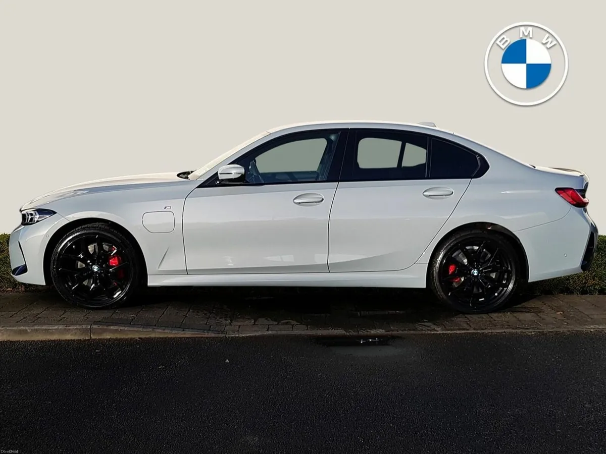 BMW 3-Series 330e M Sport - Image 3