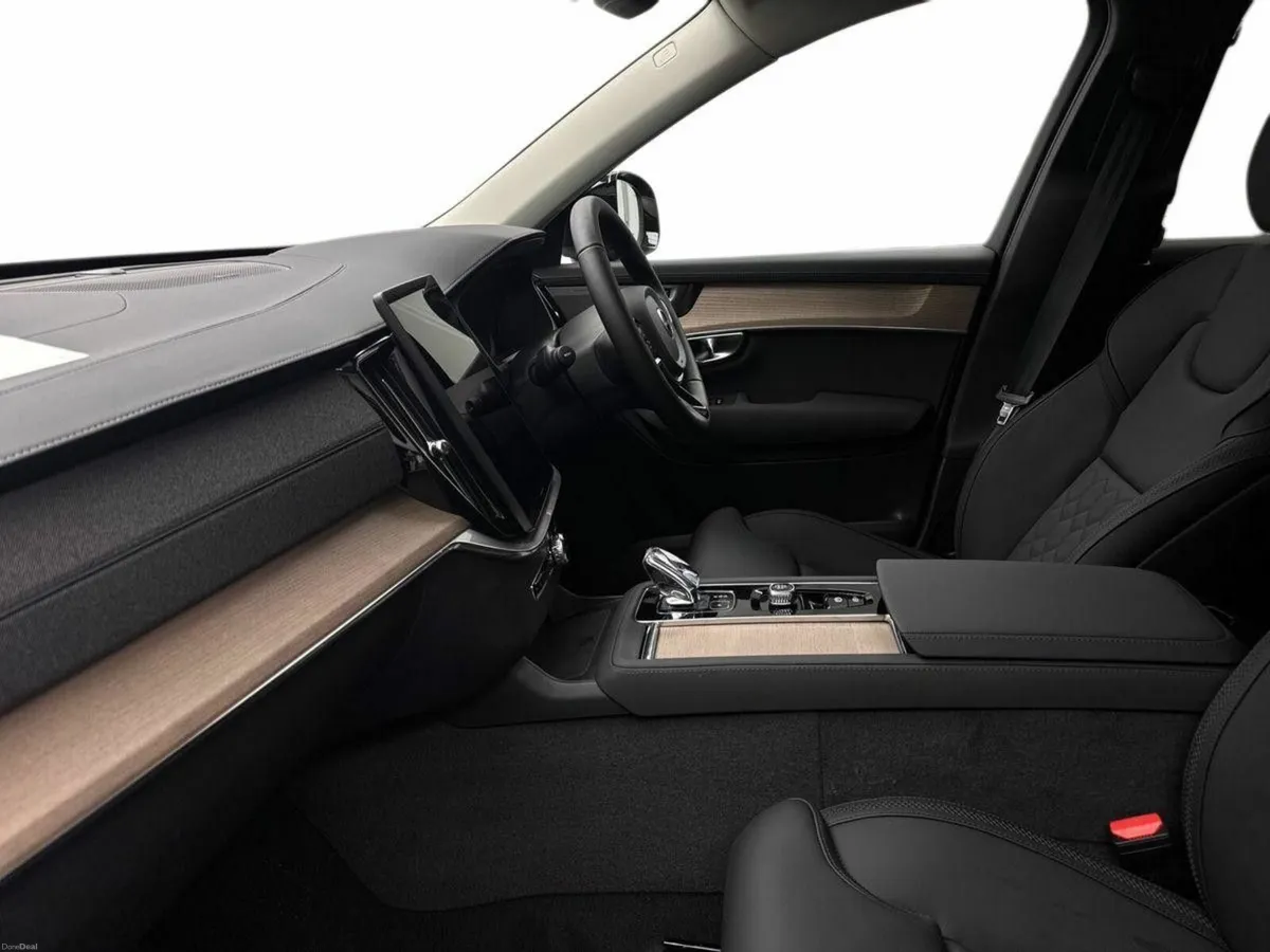 Volvo XC90 T8 PLUS DARK *IN STOCK* €210 P/W ON PCP - Image 2