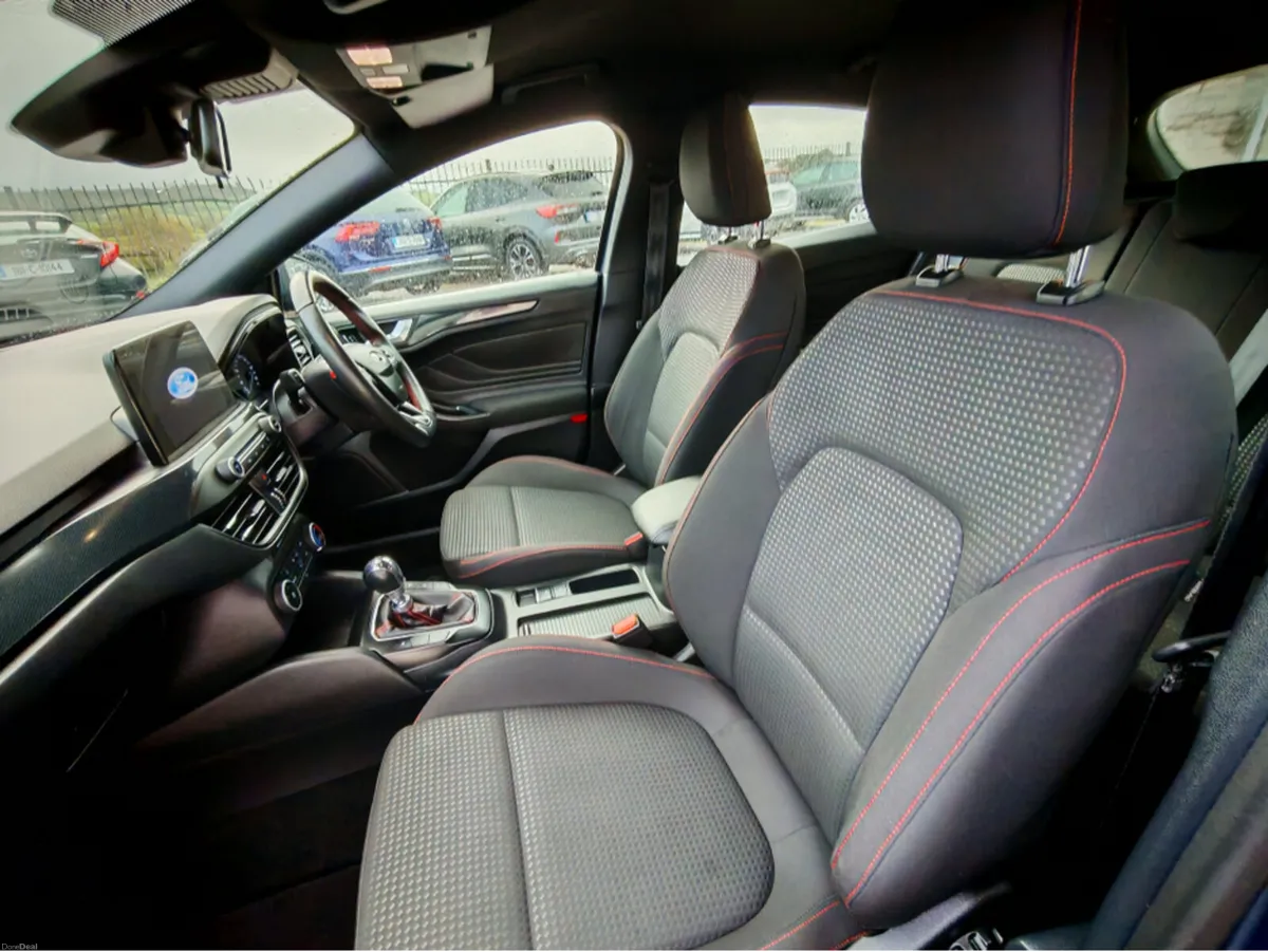 2021 FORD FOCUS ST-LINE 5DR 1.0T 125 S6.2 M6 FW - Image 3