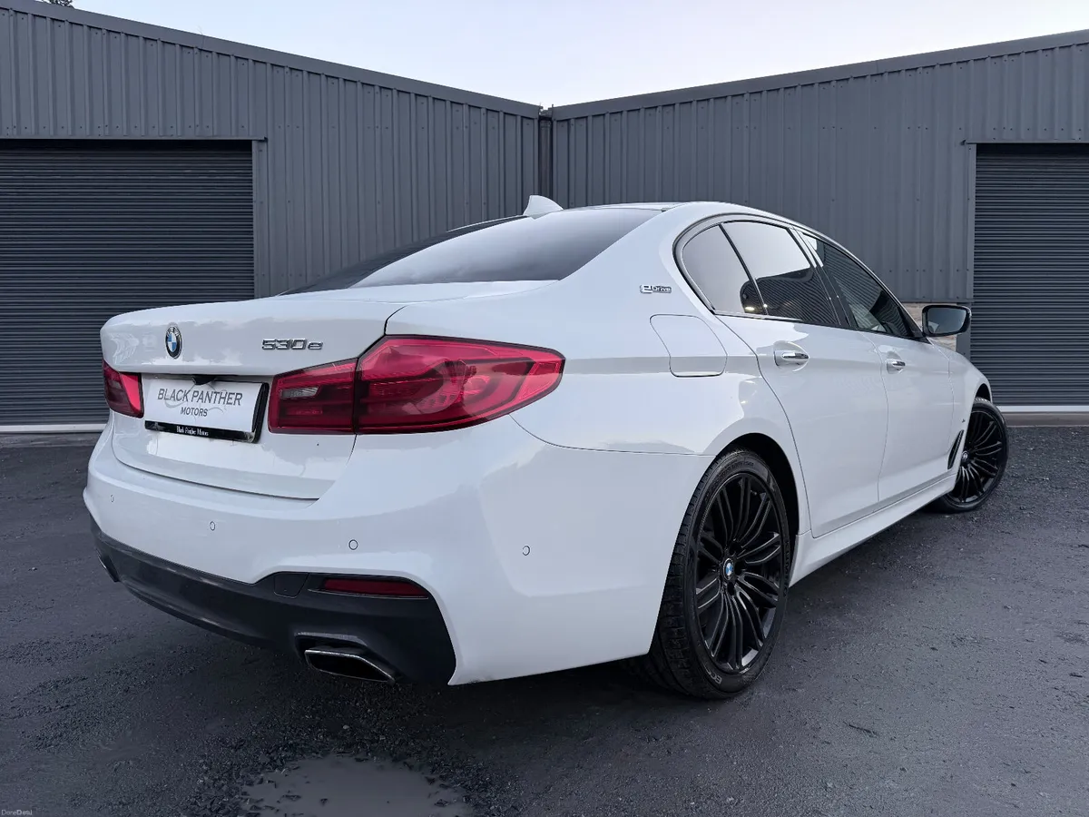 BMW 530e G30 M-SPORT AUTOMATIC Plug in Hybrid - Image 4