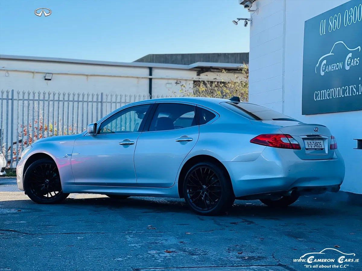 INFINITY Q70 EXECUTIVE V6 DIESEL FULLY LOADED - Image 2