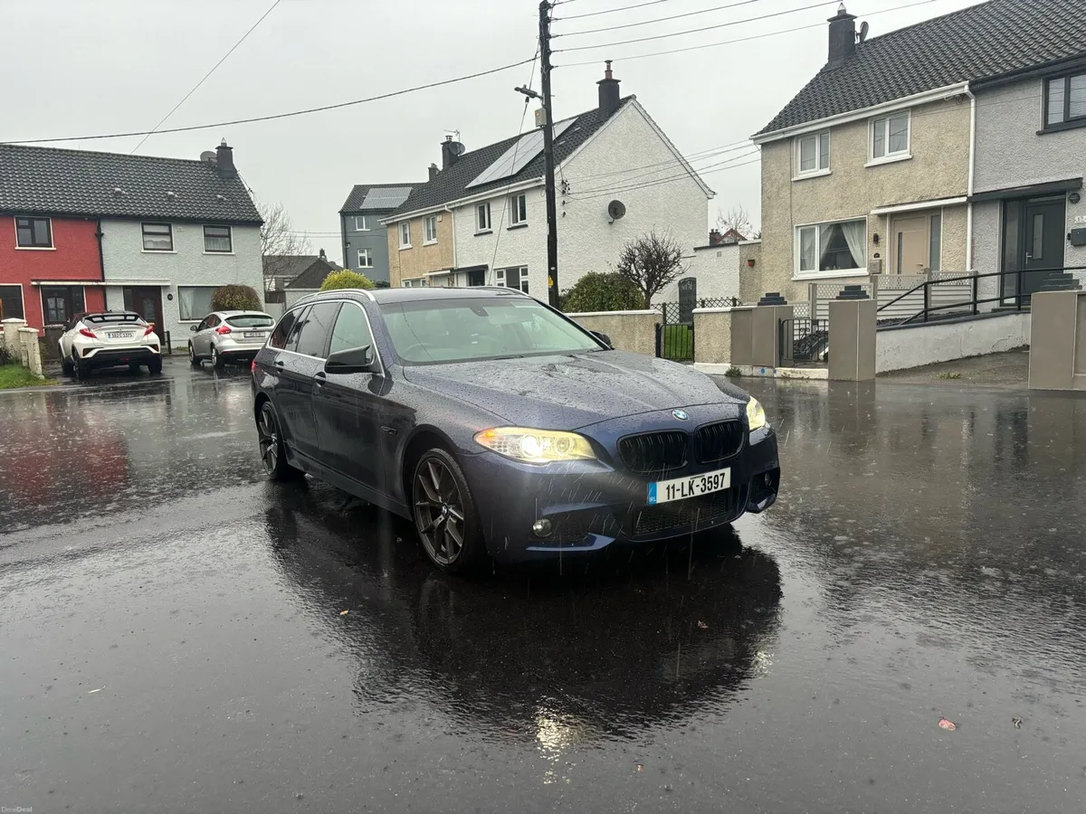 BMW 520D Touring - Image 1