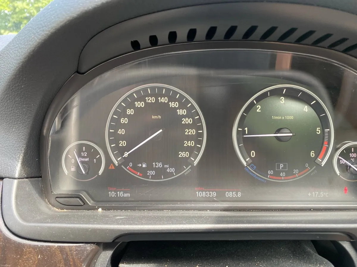 BMW 5-Series 2016 - Image 5
