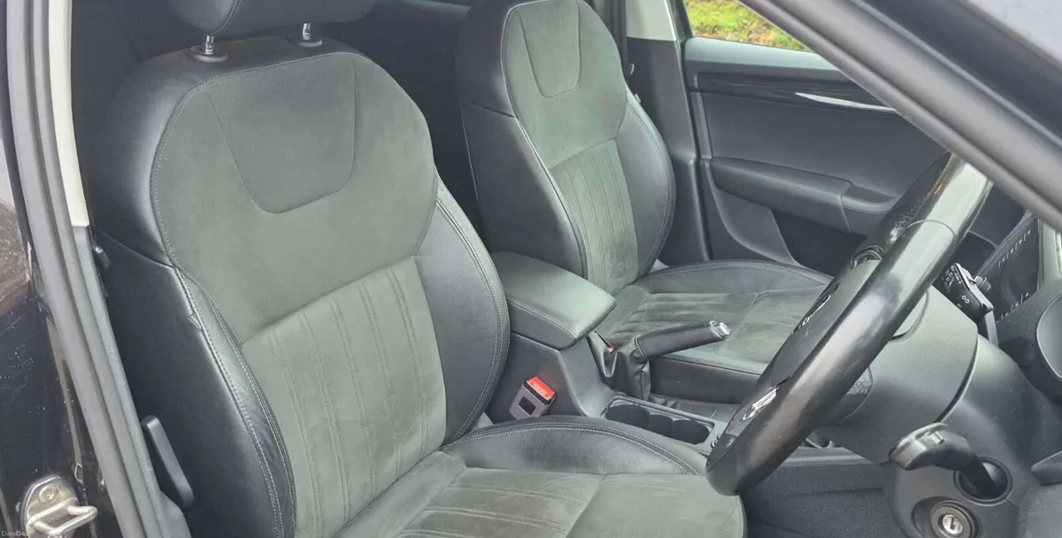 2018 - 182 Skoda Octavia 1.6 TDI Estate SE-L Top S - Image 2