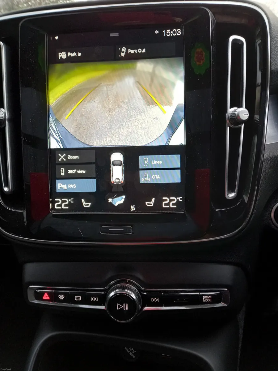 2021 Volvo XC40 1.5 Petrol Hybrid - Image 2