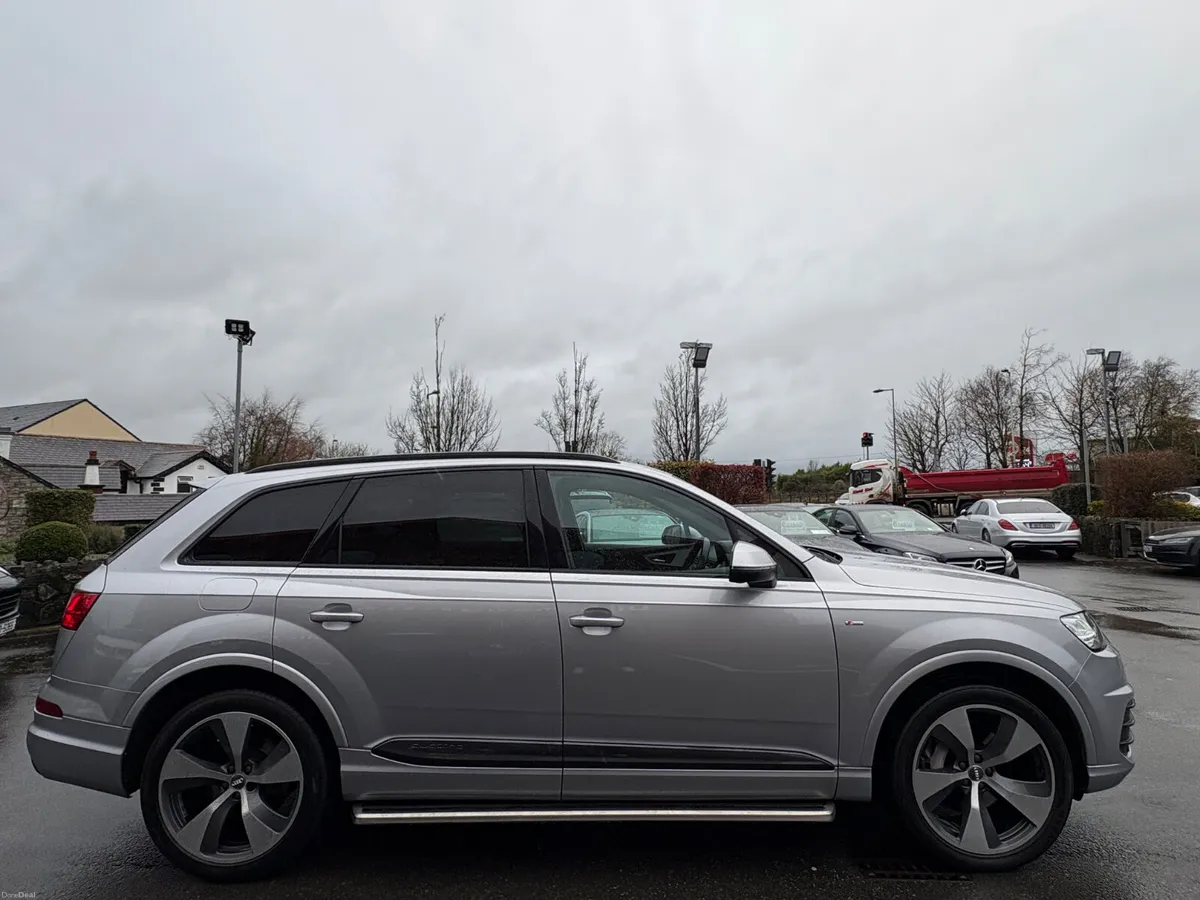 191 Audi Q7 S-Line 7 Seater Auto - Image 4