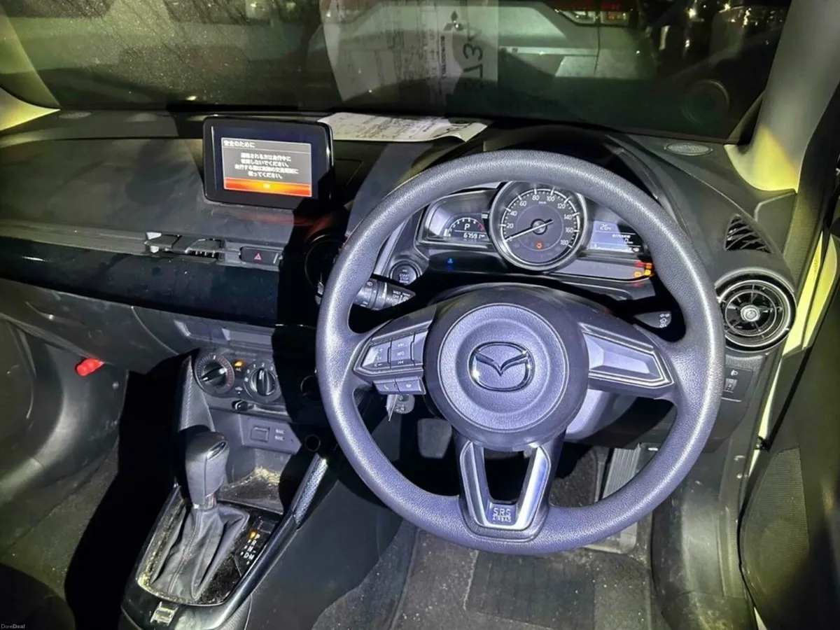 Mazda Demio 1.3 AUTOMATIC - Image 3