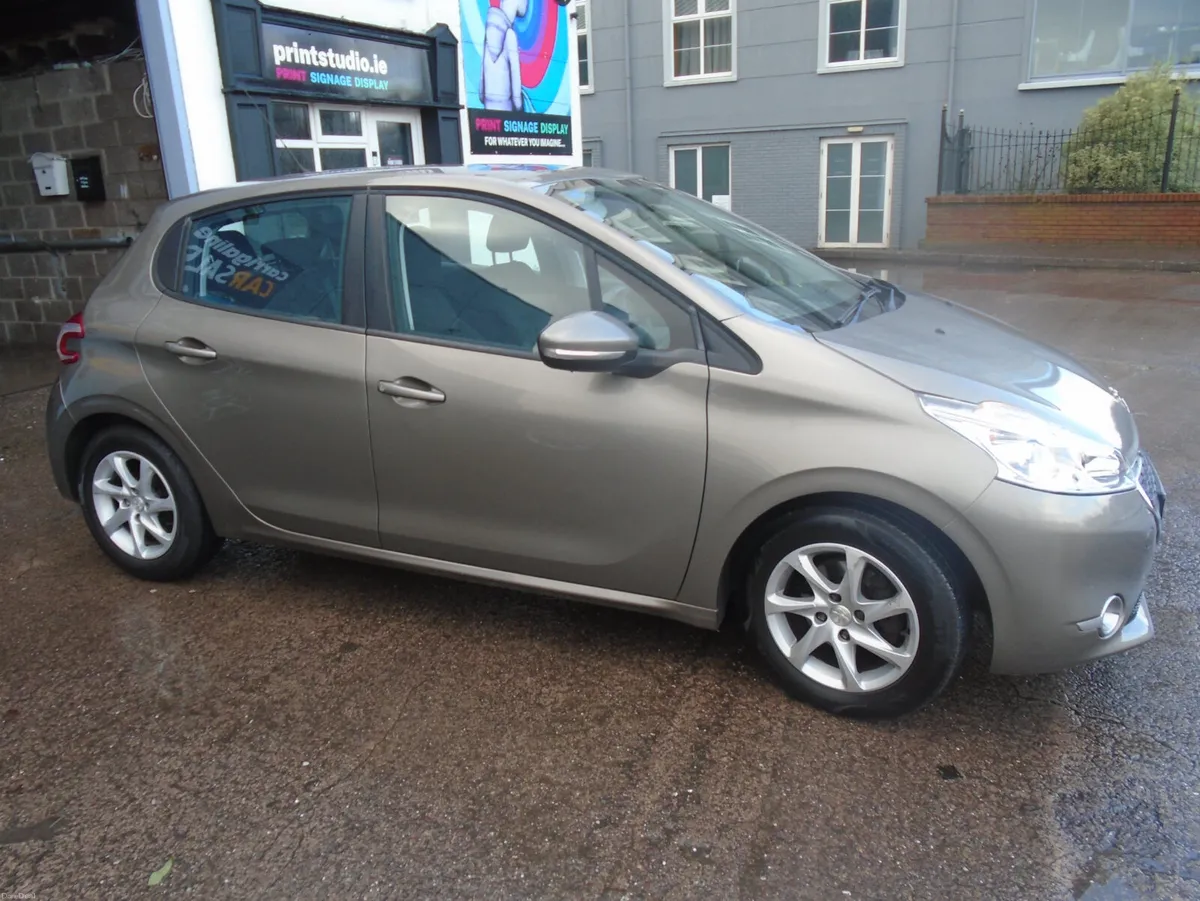 Peugeot 208 2013 LOW KMS - Image 2