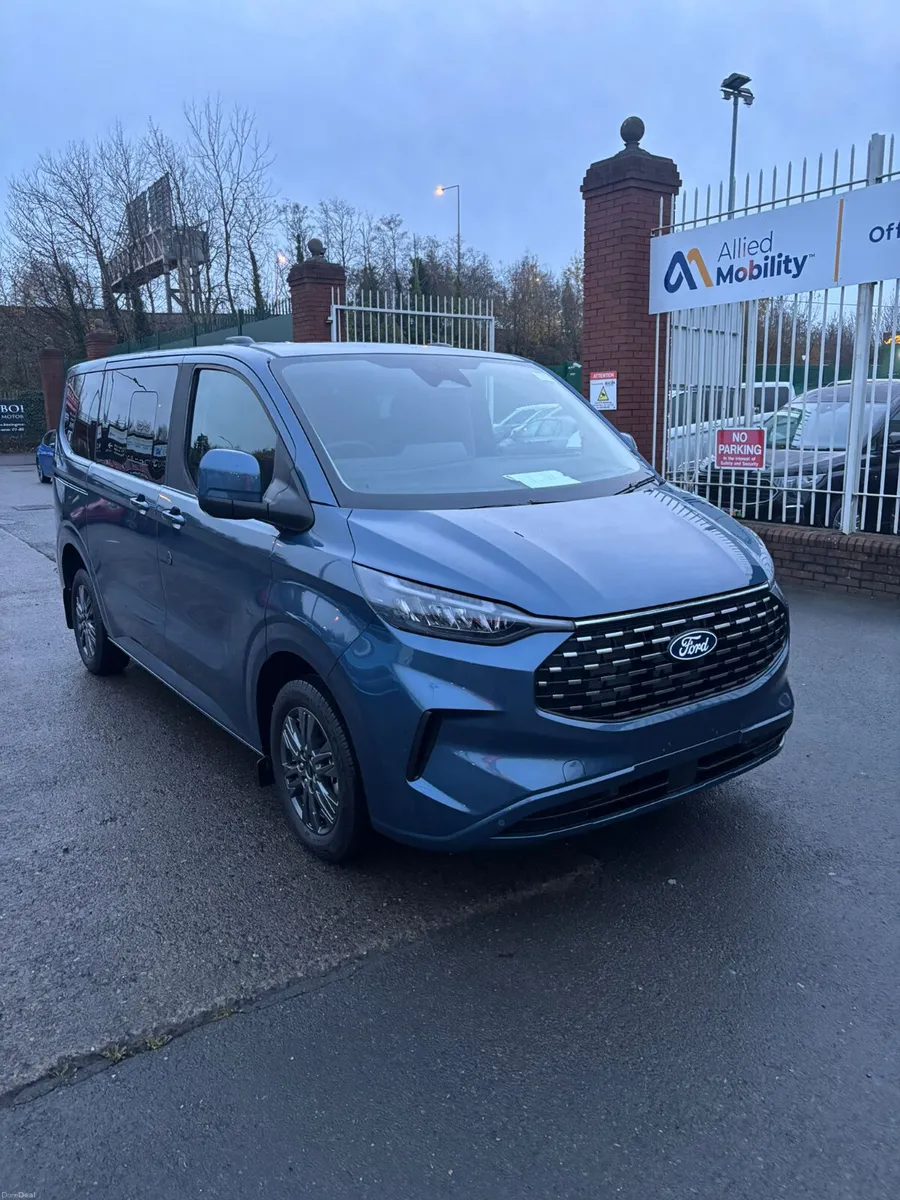 2026 Ford Tourneo Custom Independence - Image 1