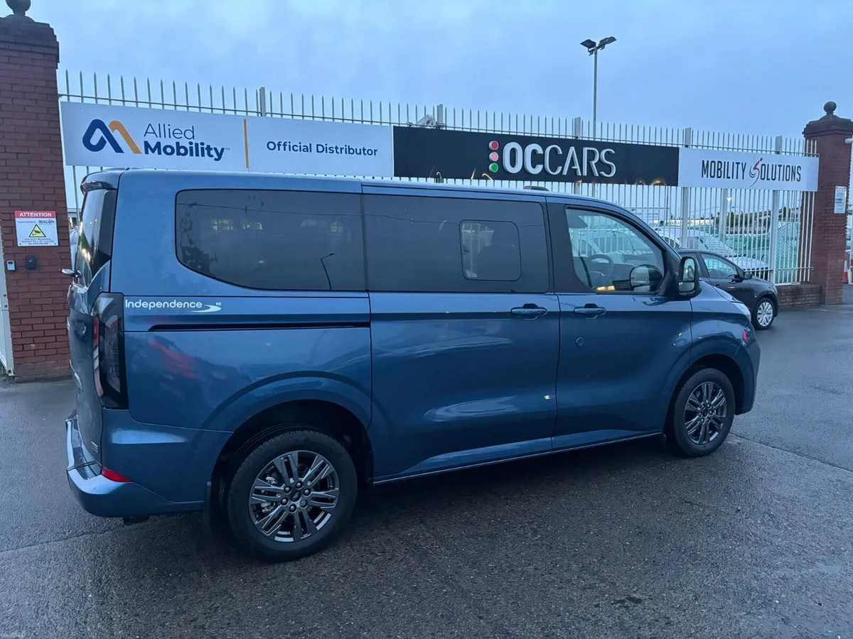 2026 Ford Tourneo Custom Independence - Image 3