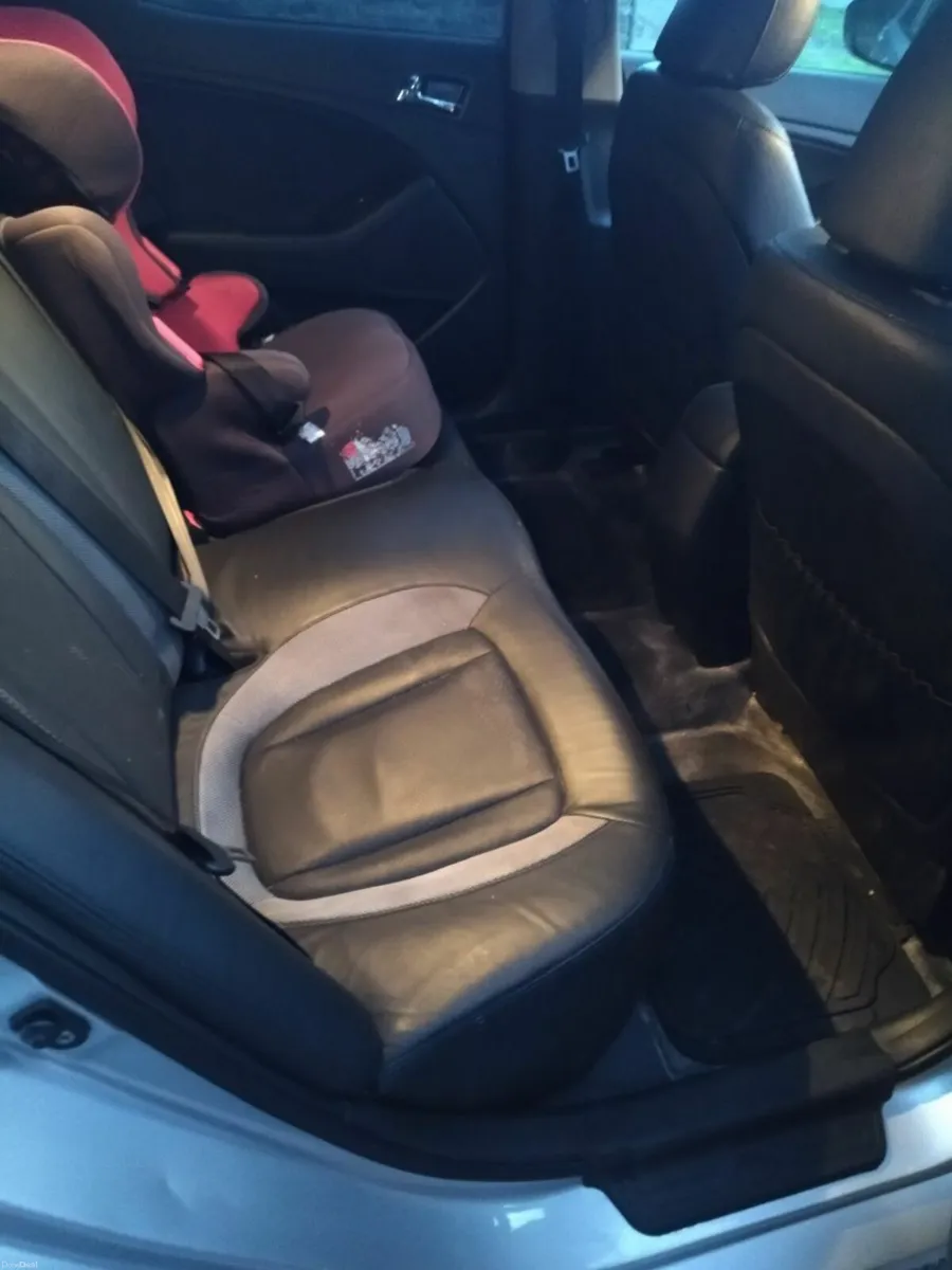 Kia Optima 2012 - Image 4