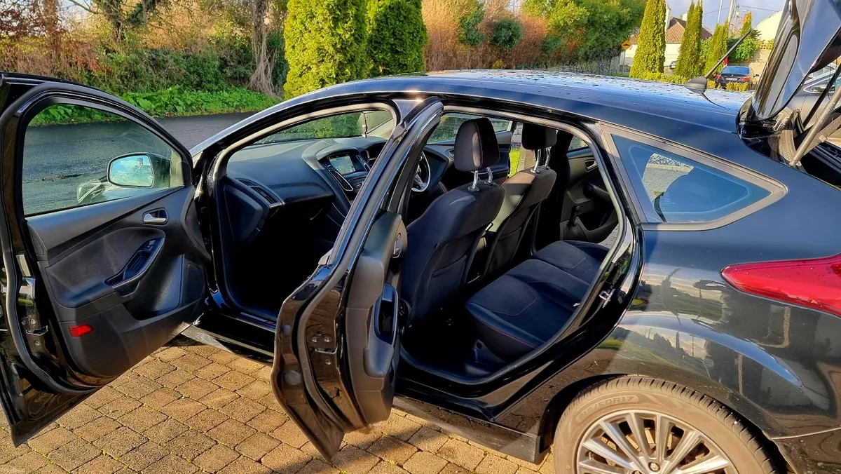 Ford Focus 2018 ST Line - SALE SALE SALE!! - Image 3