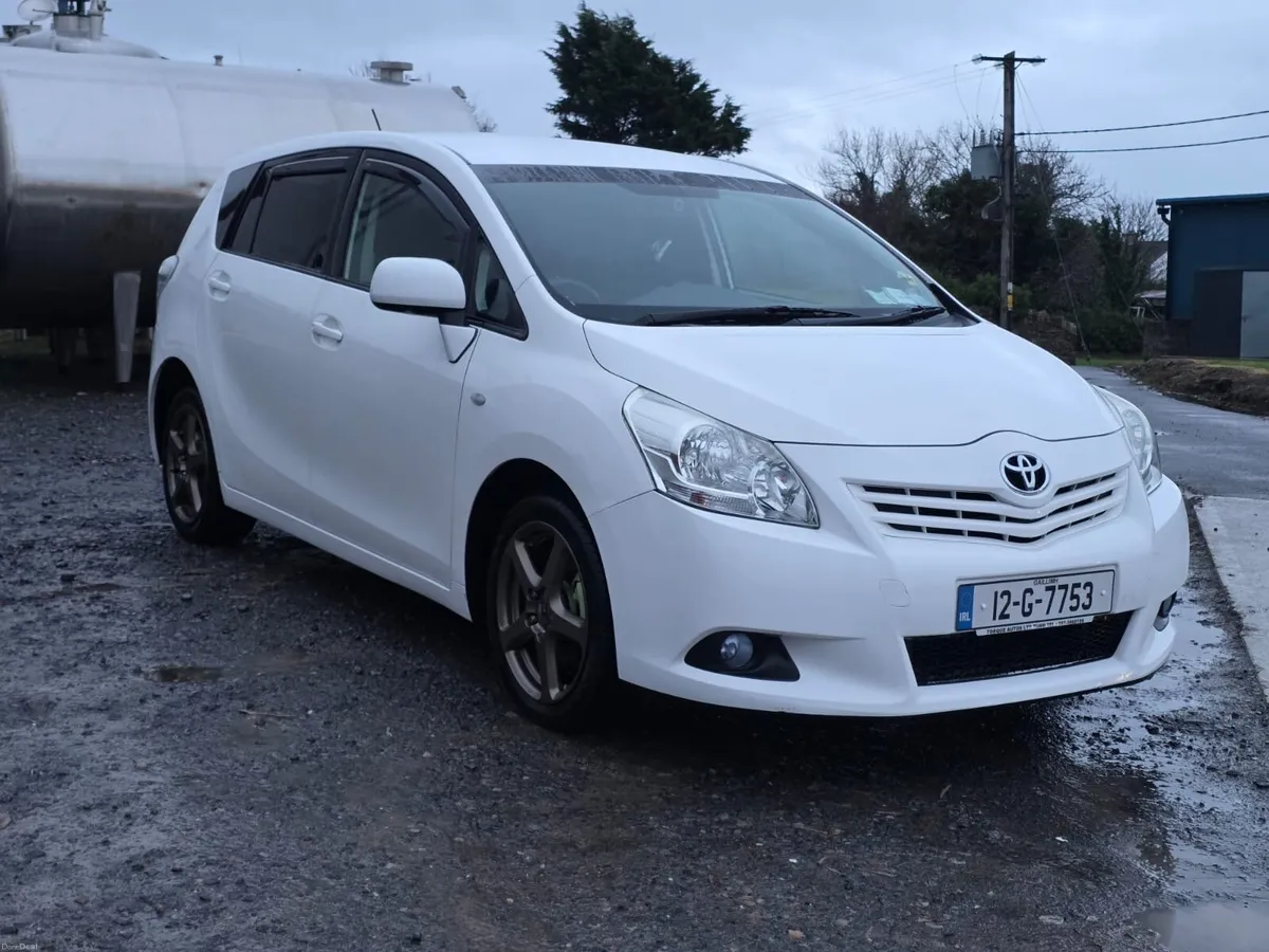 Toyota Verso 2012 - Image 2