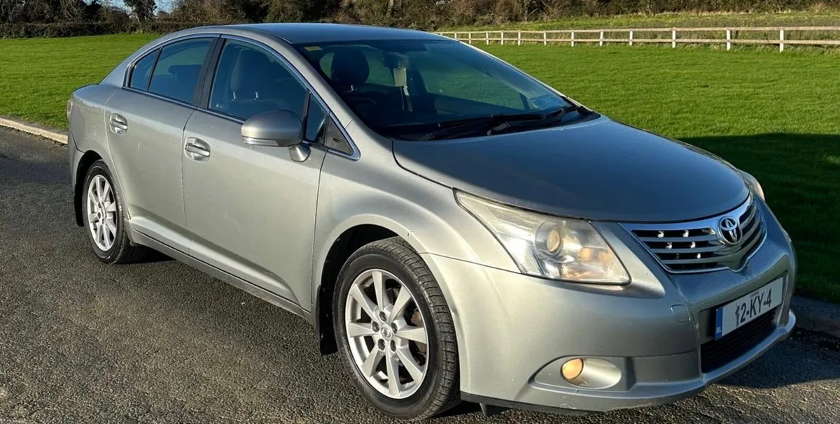 Toyota Avensis 2012 D4D - Image 1