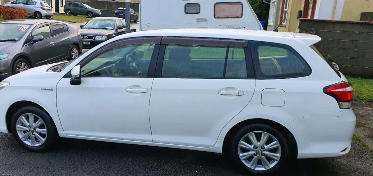 TOYOTA COROLLA ESTATE - Image 3