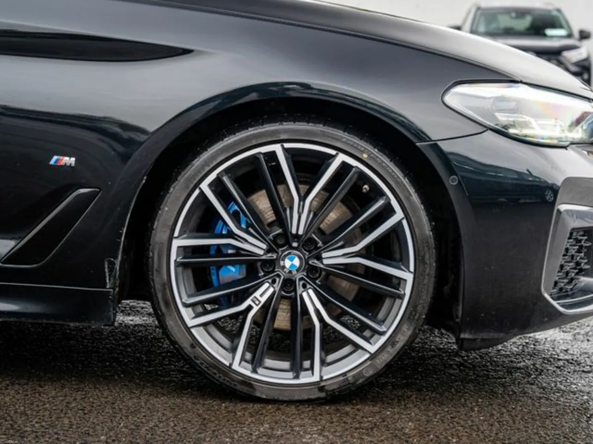 BMW 5-Series 520D XDRIVE M SPORT Pro - Image 3