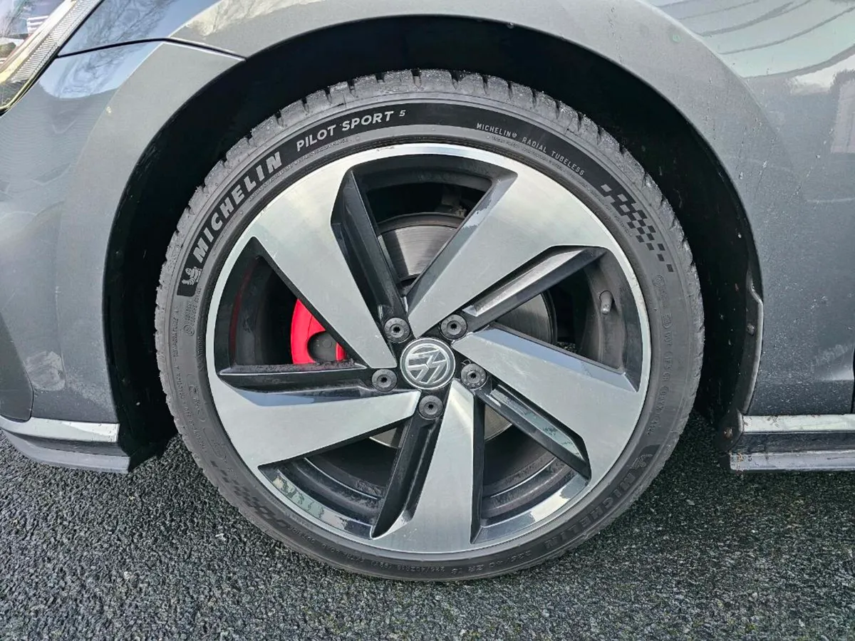 Volkswagen golf GTI 7.5 - Image 4