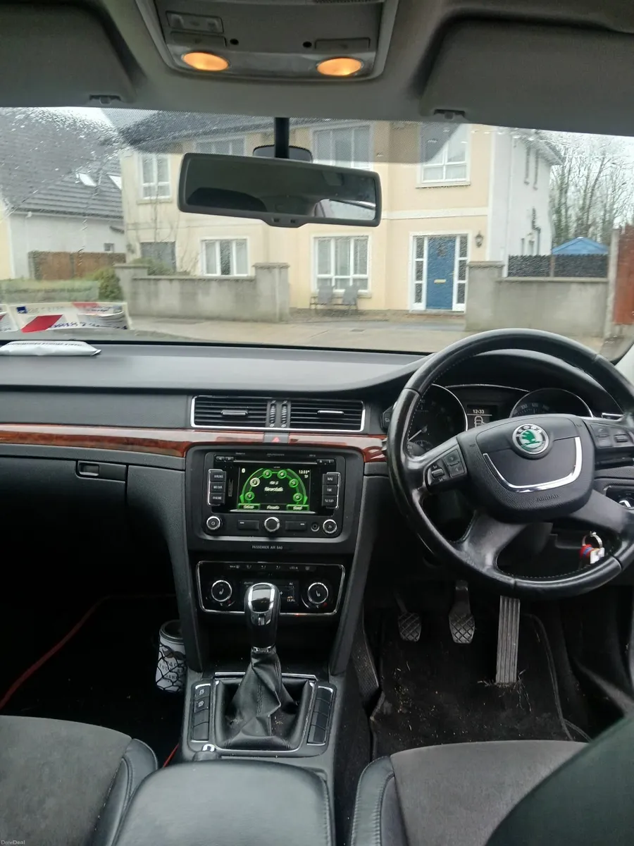 Skoda Superb 2012 - Image 1