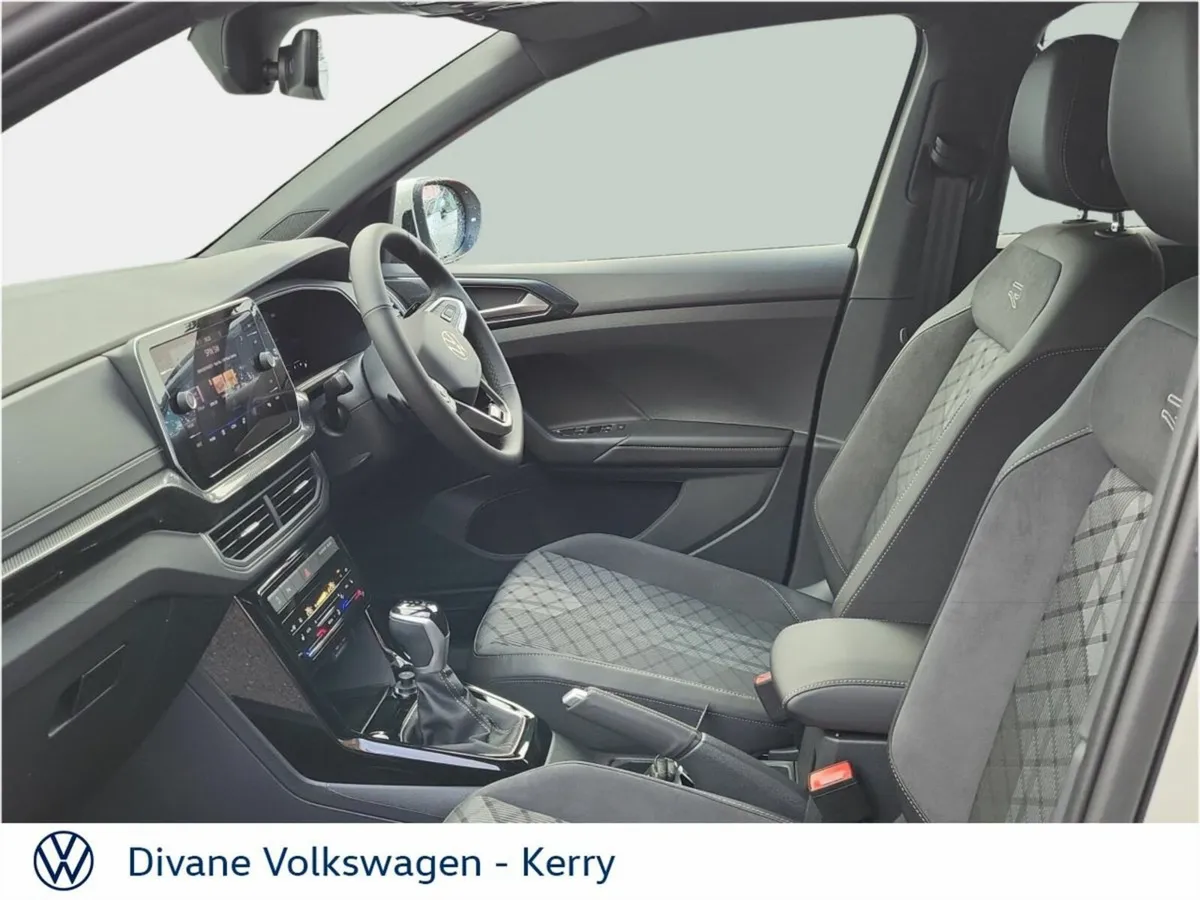 Volkswagen T-Cross R LINE 1.0 TSI PETROL AUTOMATIC - Image 4