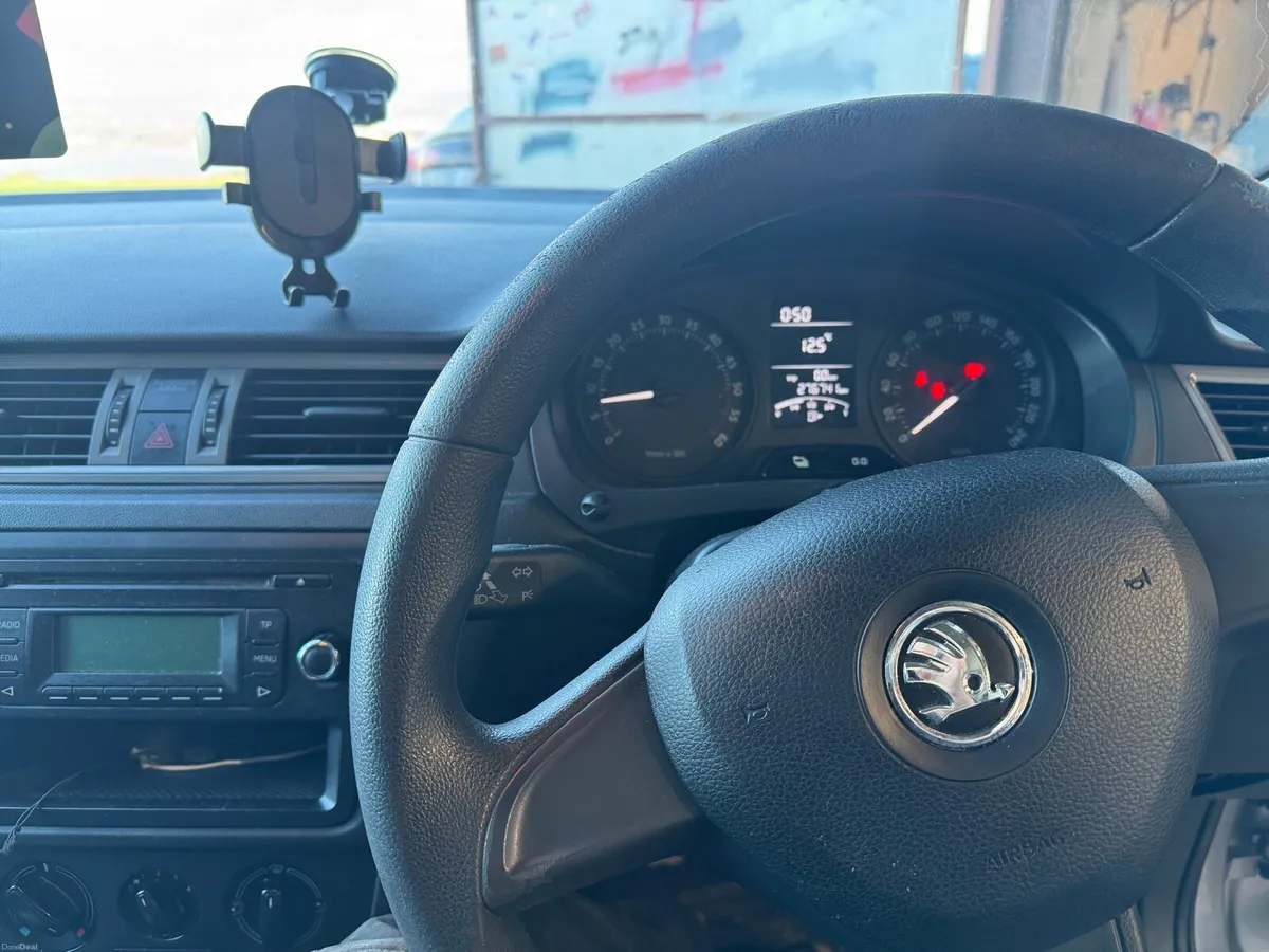 2014 Skoda Rapid 1.6 tdi TAX &NCT READ THE ADD - Image 3