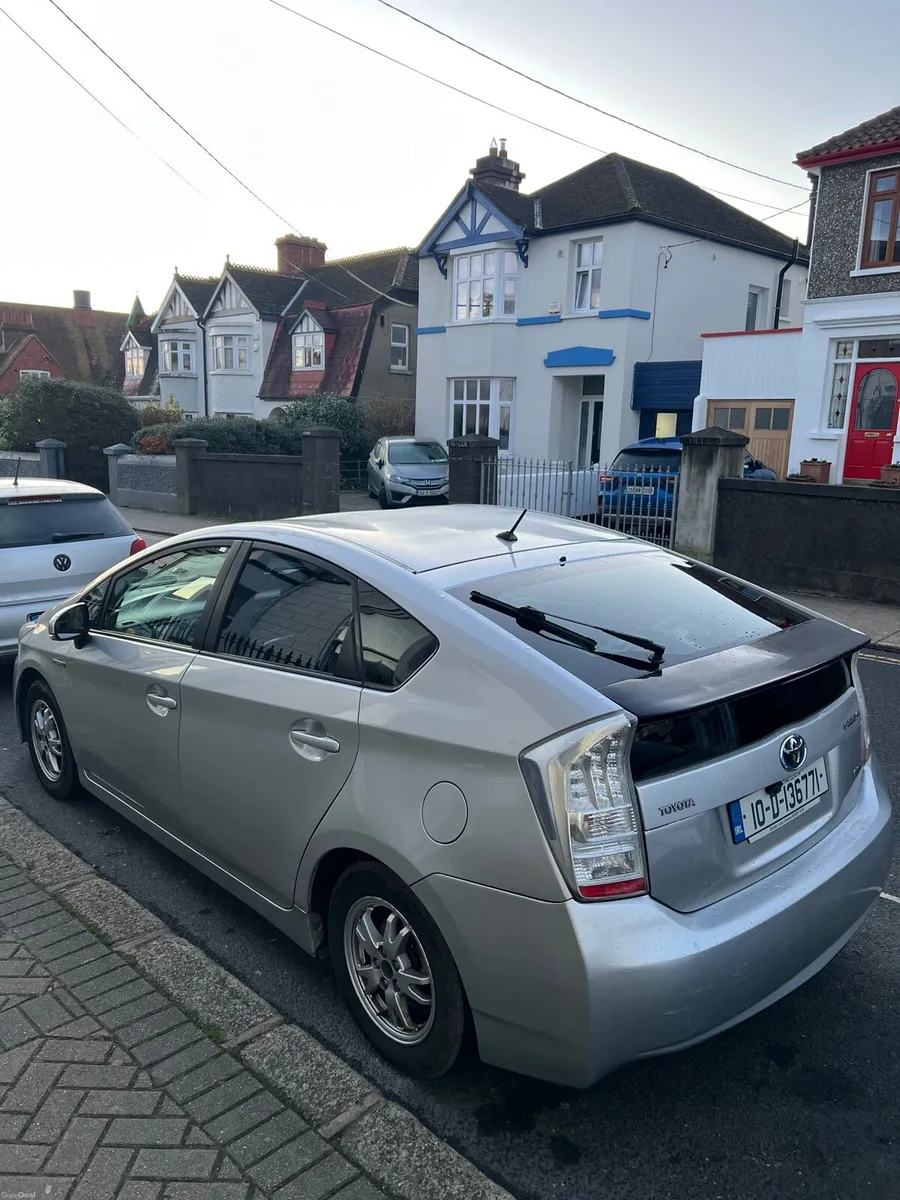 Toyota Prius - Image 3