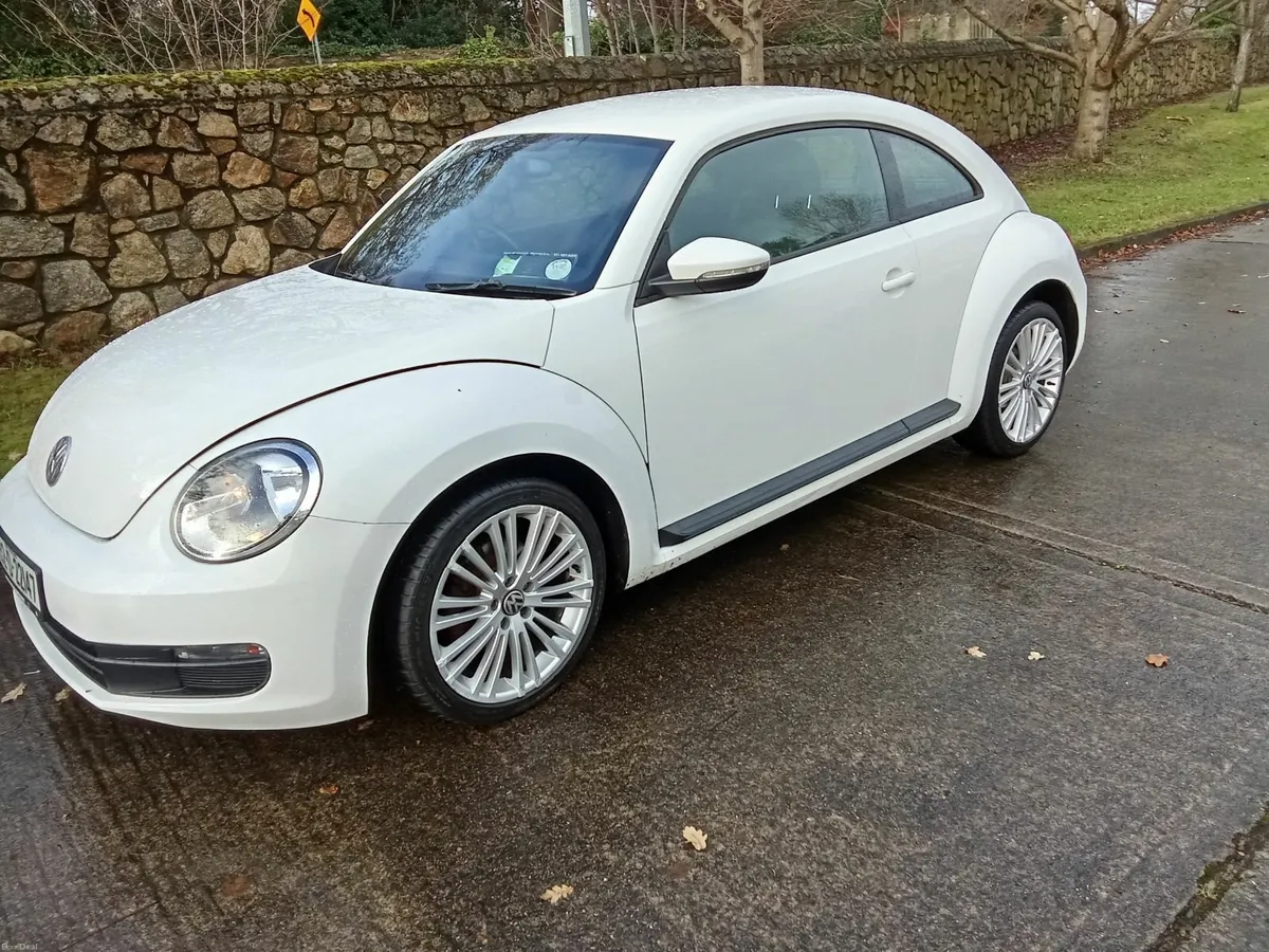 Volkswagen Beetle 2013 - Image 2