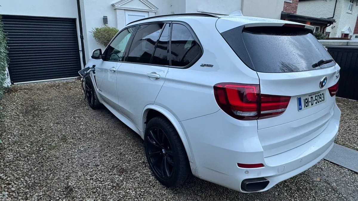 2018 BMW X5 40e M Sport (BMW Extended Warranty) - Image 3