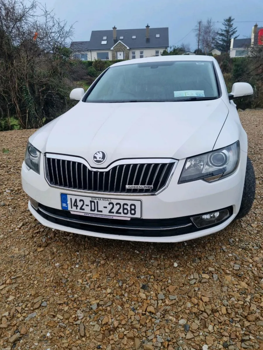 Skoda superb taxed and tested - Image 1