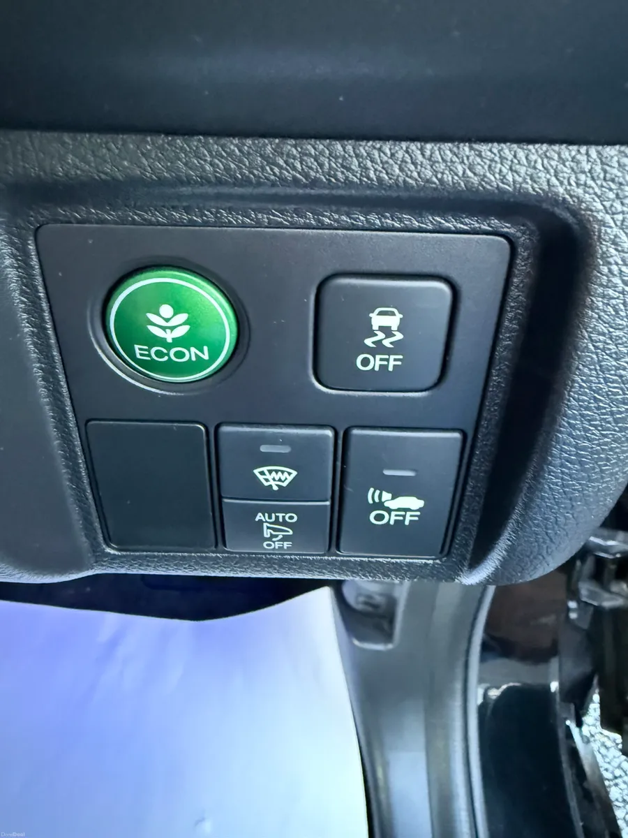 2016 Honda HRV(vezel)1.5 Hybrid Auto,45k Miles - Image 4