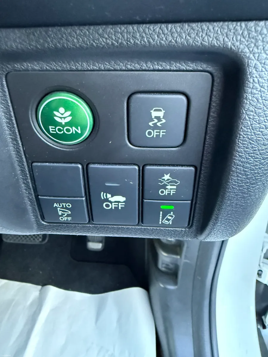 Honda HRV(vezel)1.5 Hybrid Auto,49k Miles only - Image 4