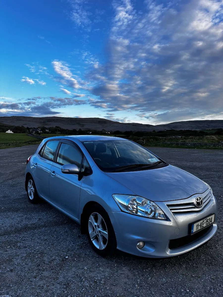 Toyota Auris 2011 Automatic - Image 2