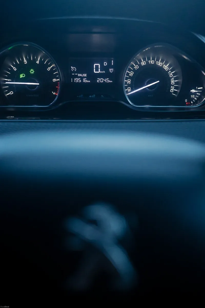 Peugeot 208 2016 - Image 3