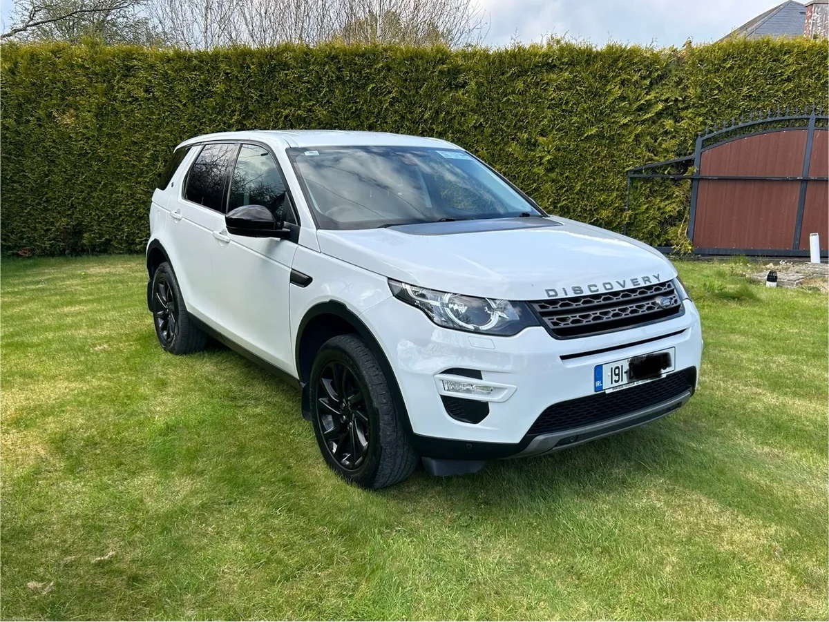 2019 Discovery Sport 7 seater - Image 2