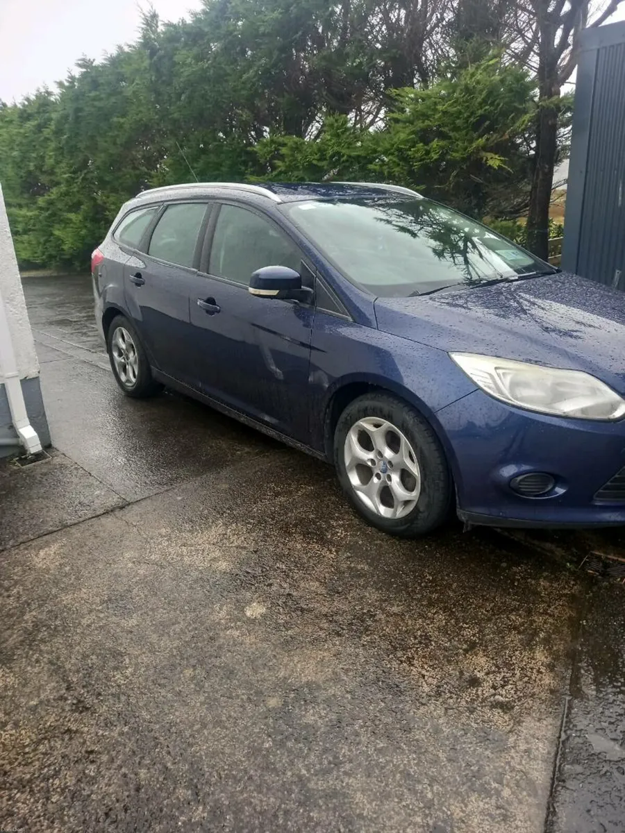 Ford focus estate for sale - Image 1