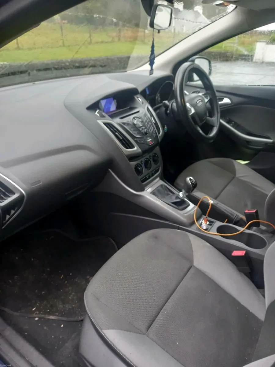 Ford focus estate for sale - Image 3