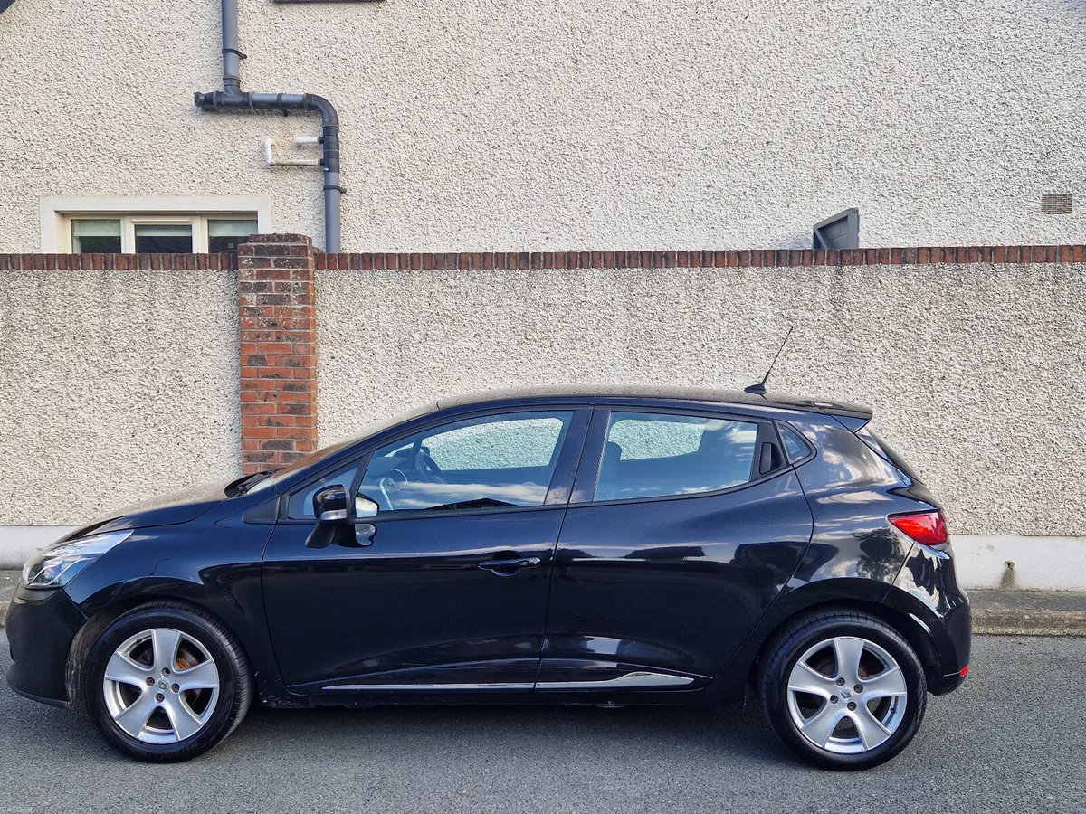 Renault Clio 1.2 Low mileage, new nct - Image 4