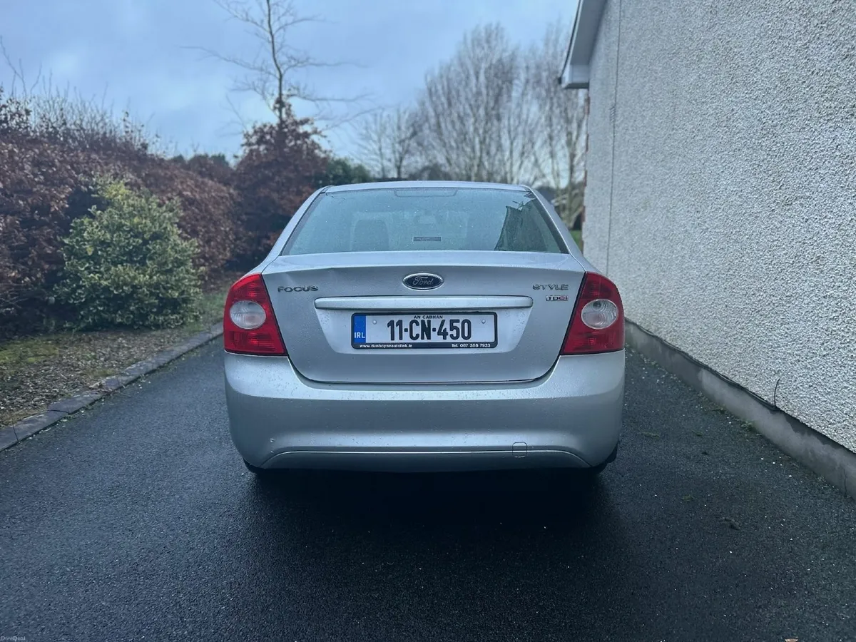 Ford Focus 2011 - Image 3