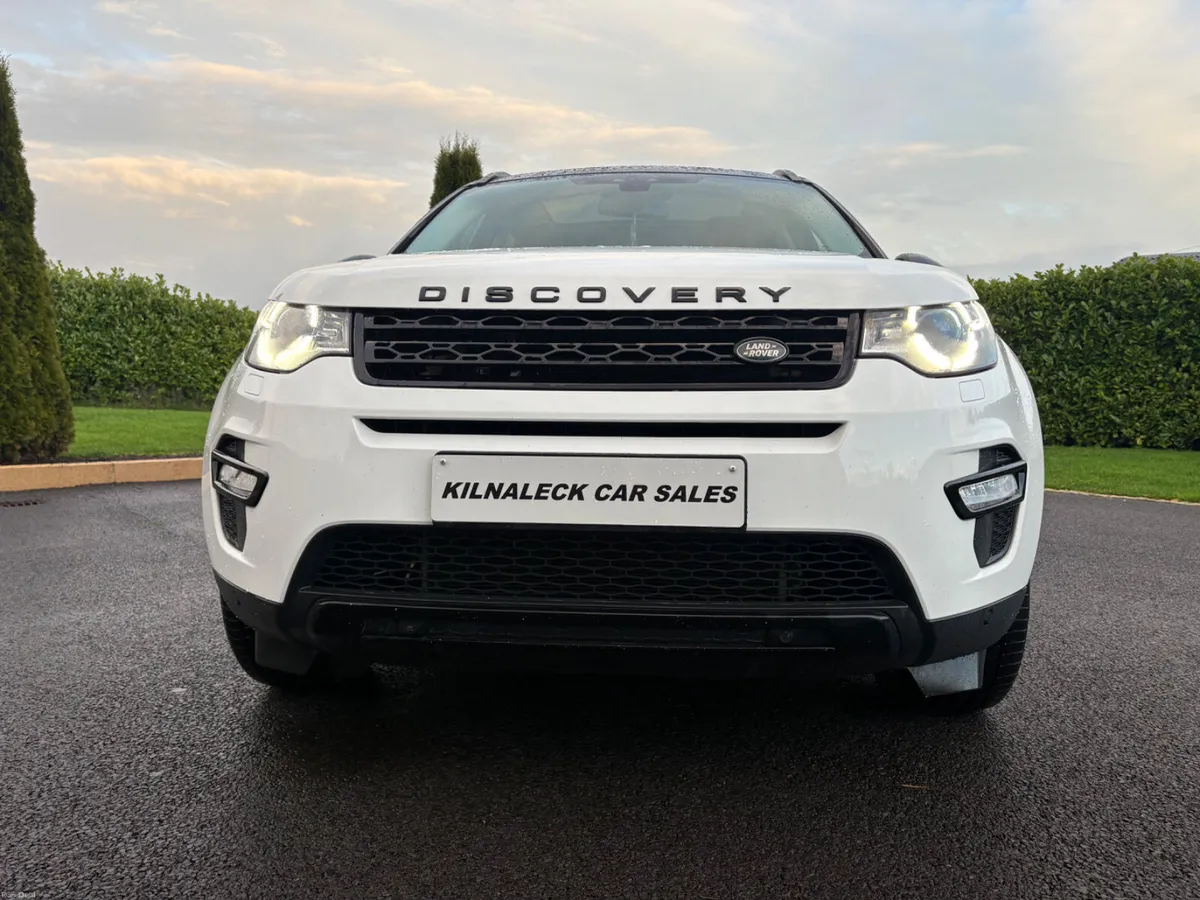 Land Rover Discovery Sport 2018 - Image 4