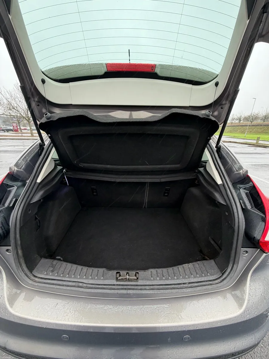 Ford Focus 2014 1.6 95PS 4DR - Image 4