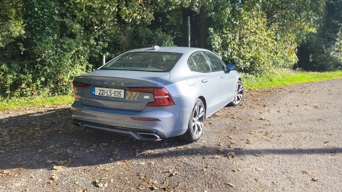 Volvo S60 2022 - Image 2