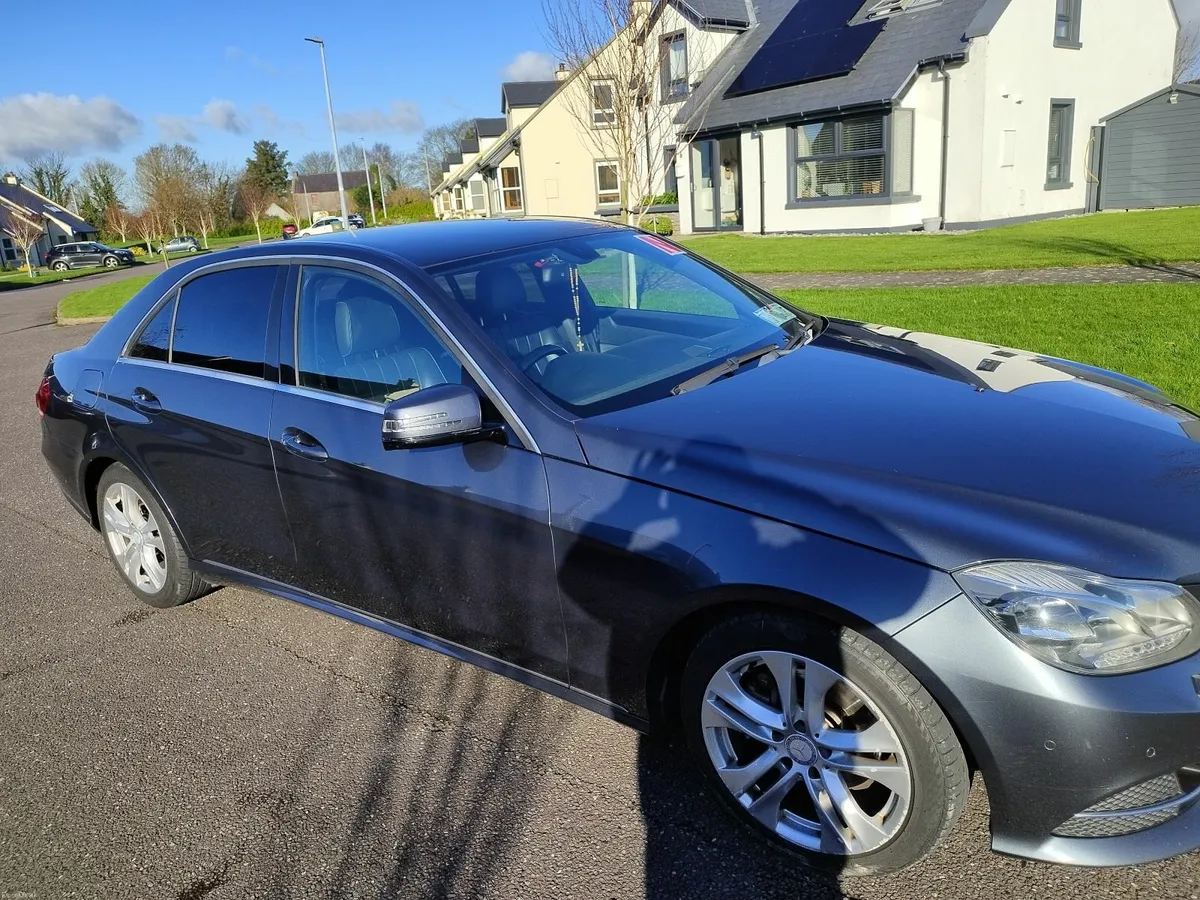 Mercedes-Benz E-Class 2013 - Image 4