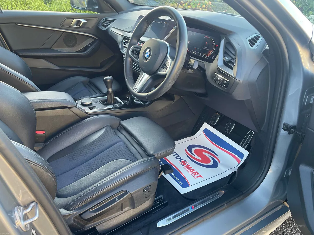 BMW 1-Series DIESEL HATCHBACK - Image 4