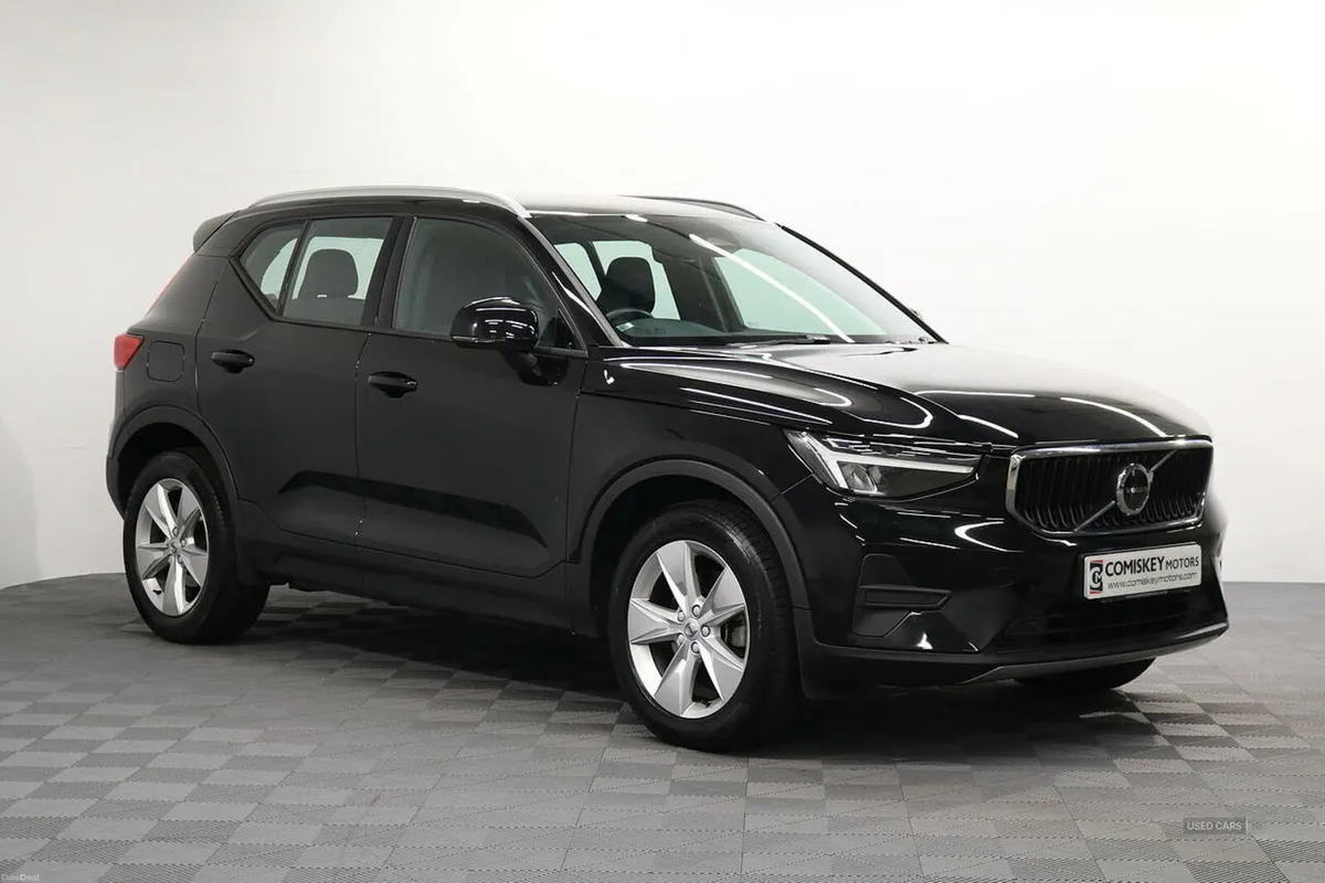 Volvo XC40 B3 MHEV Core - Image 1