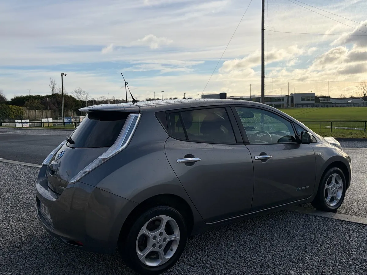 2016 Nissan Leaf - Image 4