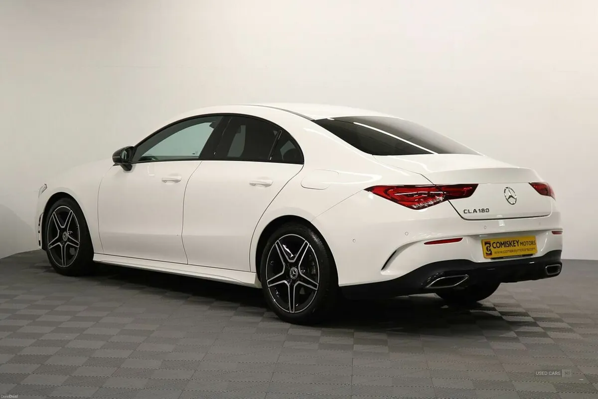 Mercedes-Benz CLA 180 AMG Line - Image 4